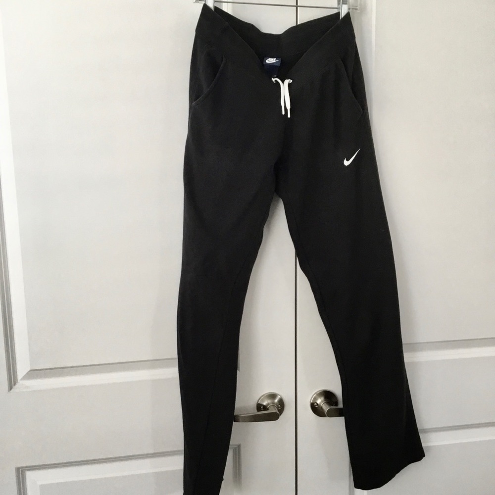 NIKE woman’s sports pants size S